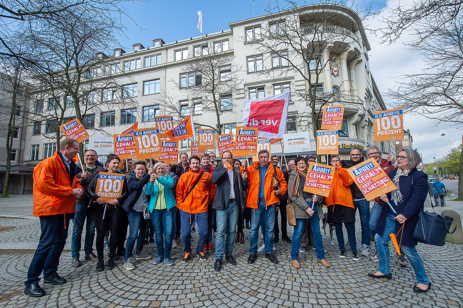  – Foto: Sven Janssen, Redakteurinnen und Redakteure der Kieler Nachrichten im Warnstreik