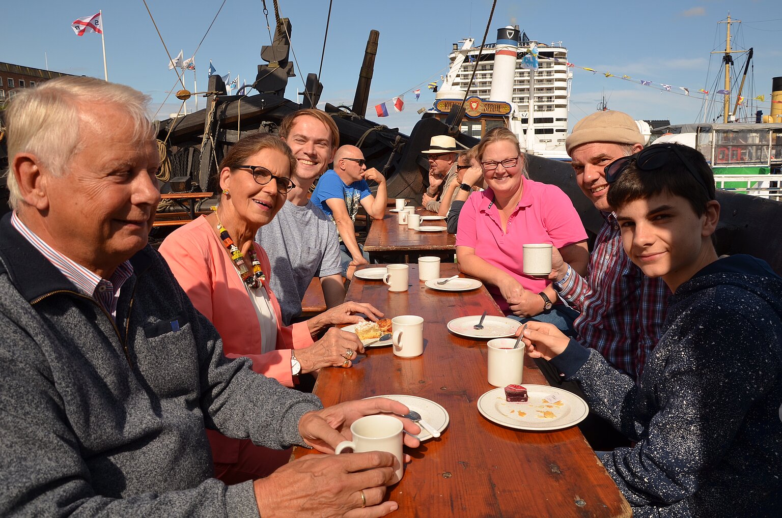  – Klön-Nachmittag auf der Kieler Hansekogge; Foto: Arnold Petersen