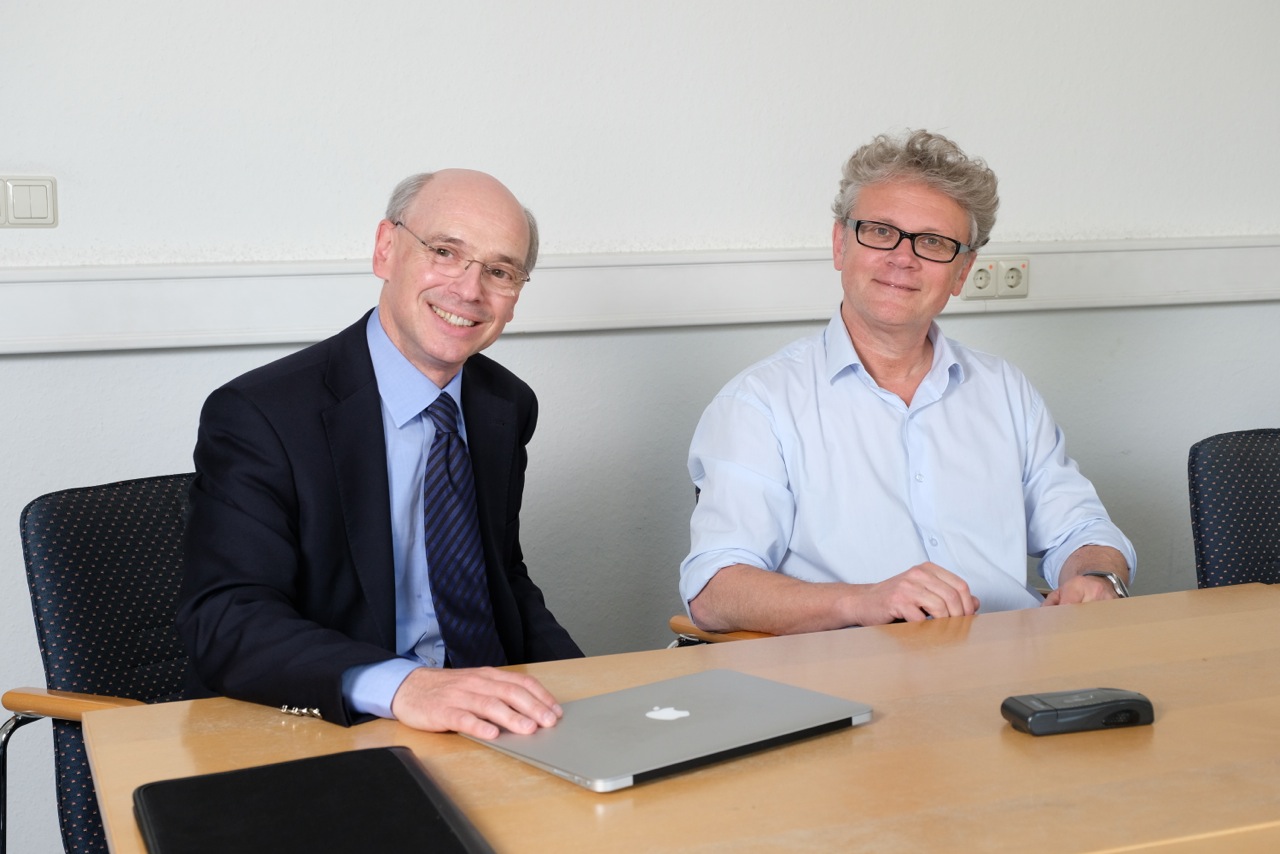  – Hamburgs DJV-Geschäftsführer Stefan Endter beim Gesprächstermin mit Hamburgs oberstem Datenschützer Johannes Caspar. (Foto: Stephan Wallocha)